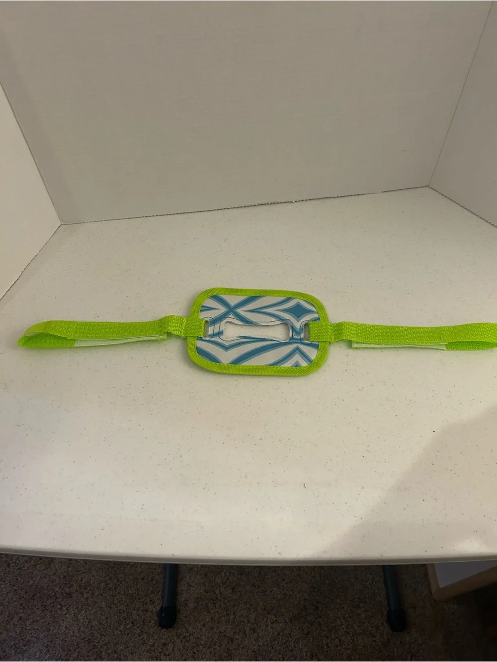 Insulated casserole Hot/Cold tote w/Lime Green Handles W/Extensions. 15”x12”x7”